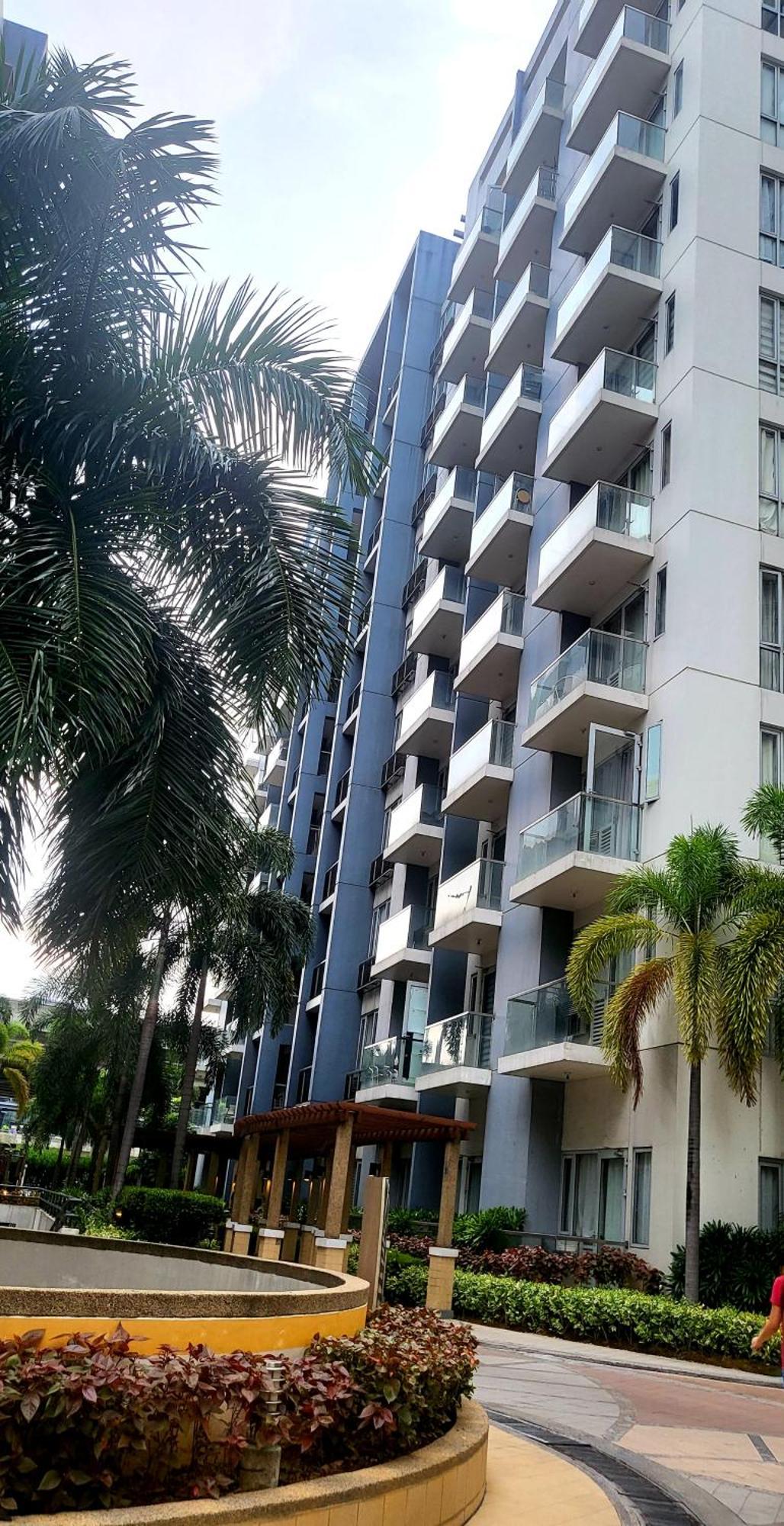 One Palm Tree Villas Condominium - Studio 7Th Fl With Balcony - Across Terminal 3 Airport Pasay Exterior photo