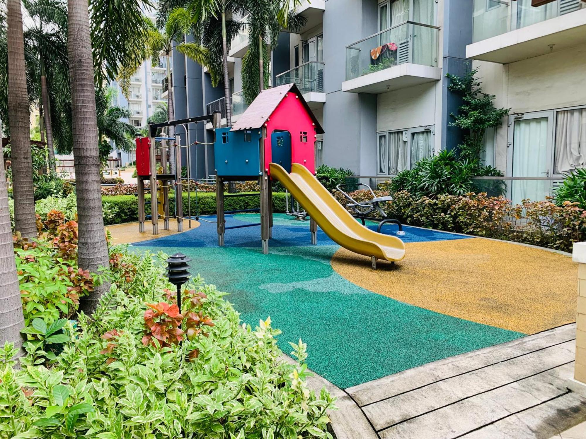 One Palm Tree Villas Condominium - Studio 7Th Fl With Balcony - Across Terminal 3 Airport Pasay Exterior photo