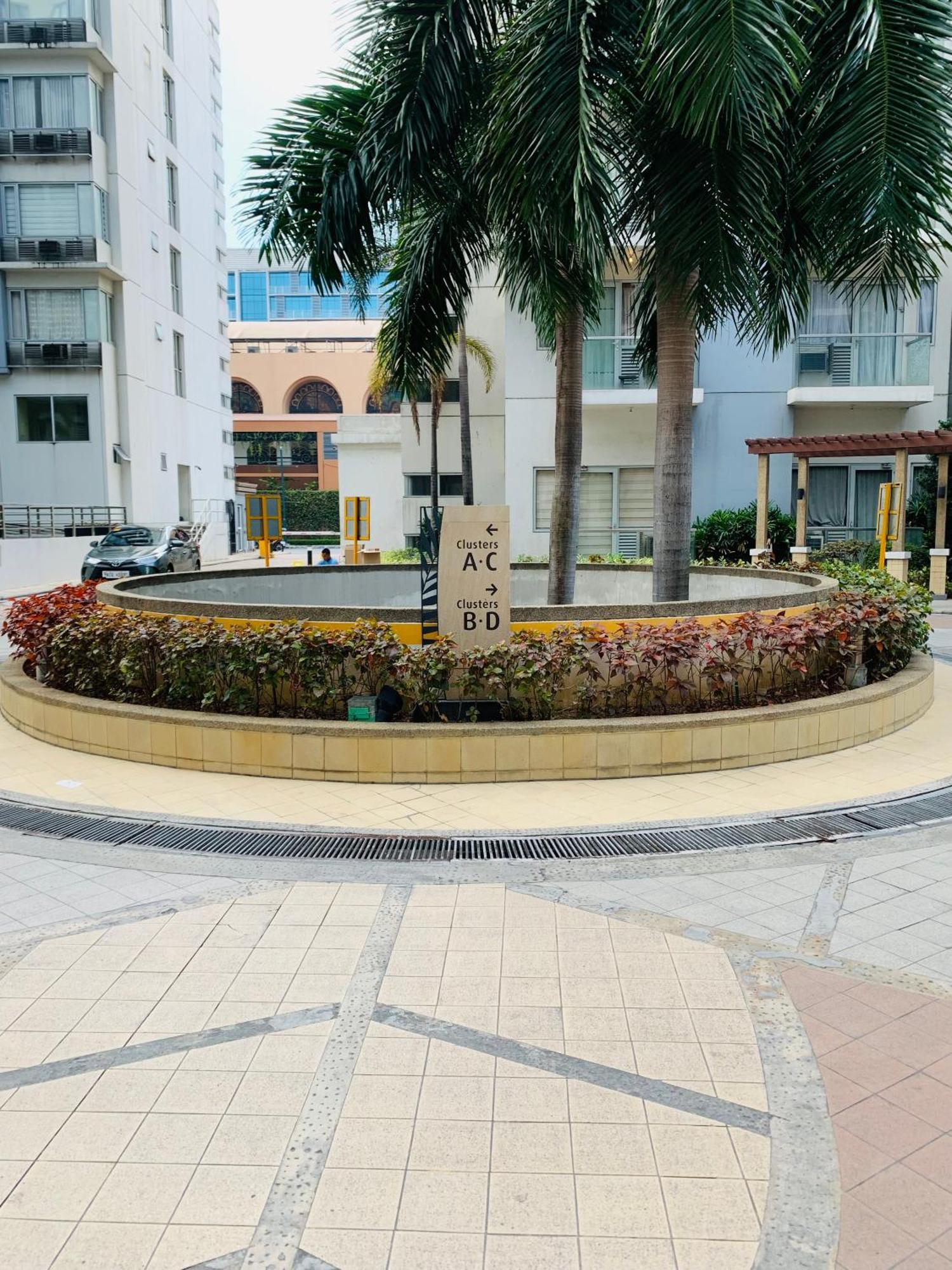 One Palm Tree Villas Condominium - Studio 7Th Fl With Balcony - Across Terminal 3 Airport Pasay Exterior photo