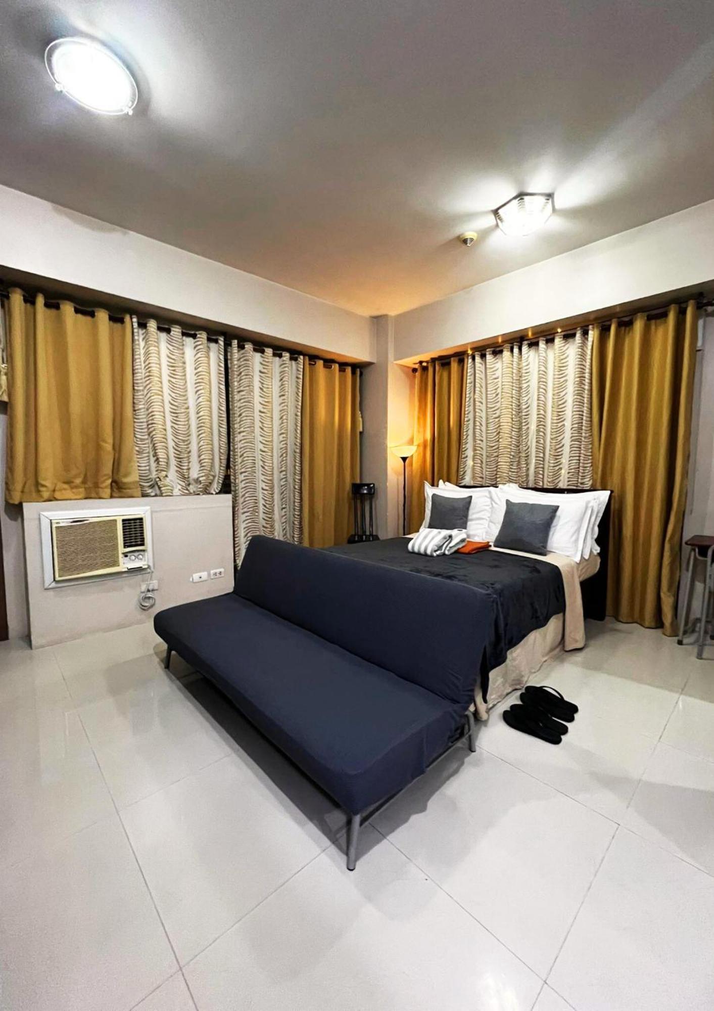One Palm Tree Villas Condominium - Studio 7Th Fl With Balcony - Across Terminal 3 Airport Pasay Exterior photo