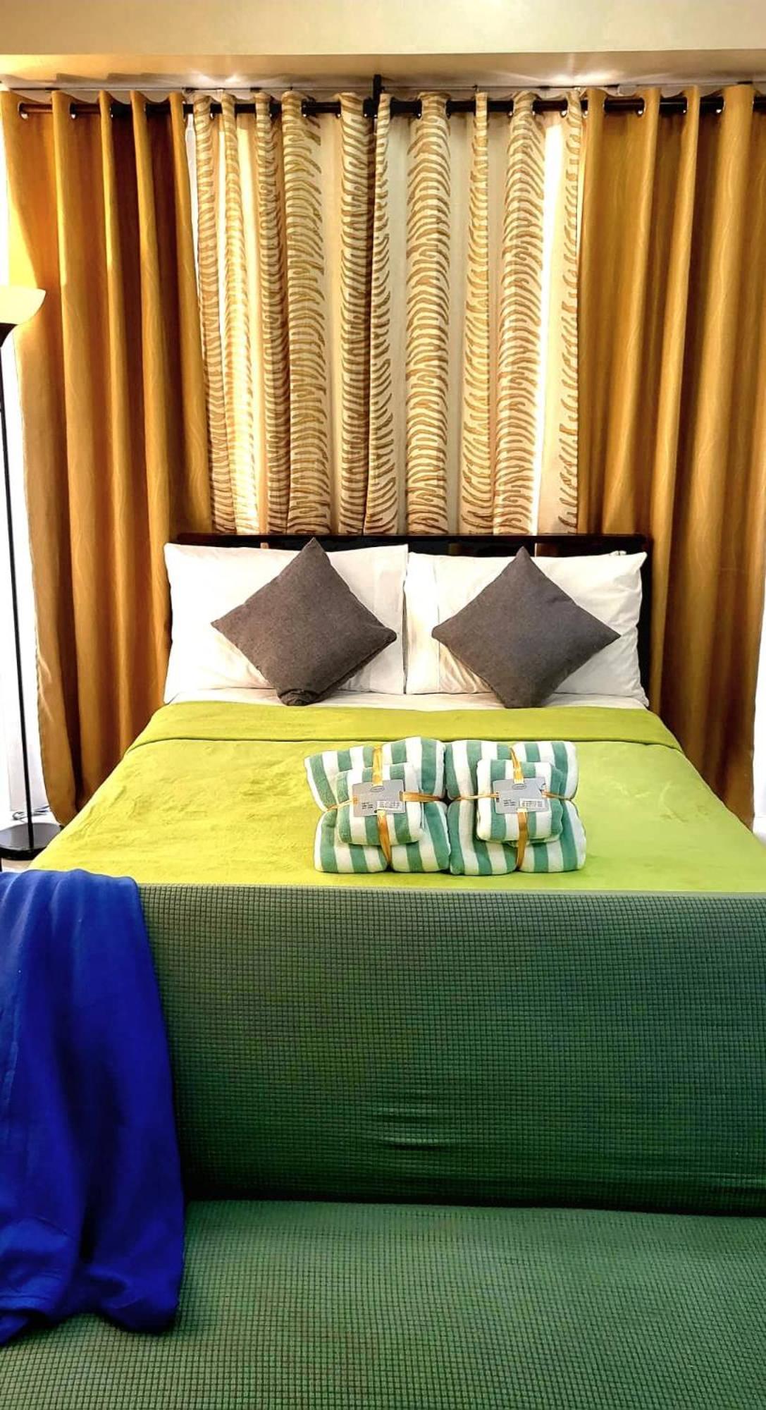 One Palm Tree Villas Condominium - Studio 7Th Fl With Balcony - Across Terminal 3 Airport Pasay Exterior photo