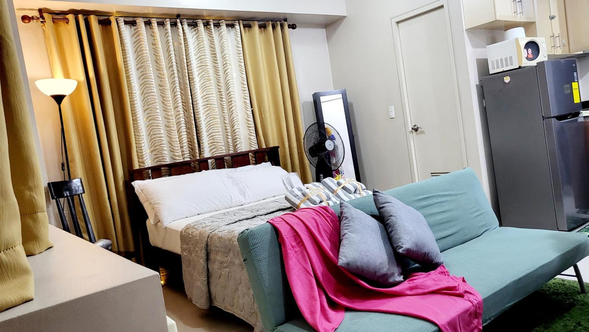 One Palm Tree Villas Condominium - Studio 7Th Fl With Balcony - Across Terminal 3 Airport Pasay Exterior photo