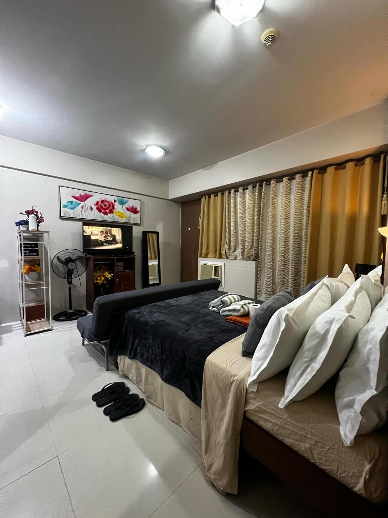 One Palm Tree Villas Condominium - Studio 7Th Fl With Balcony - Across Terminal 3 Airport Pasay Exterior photo