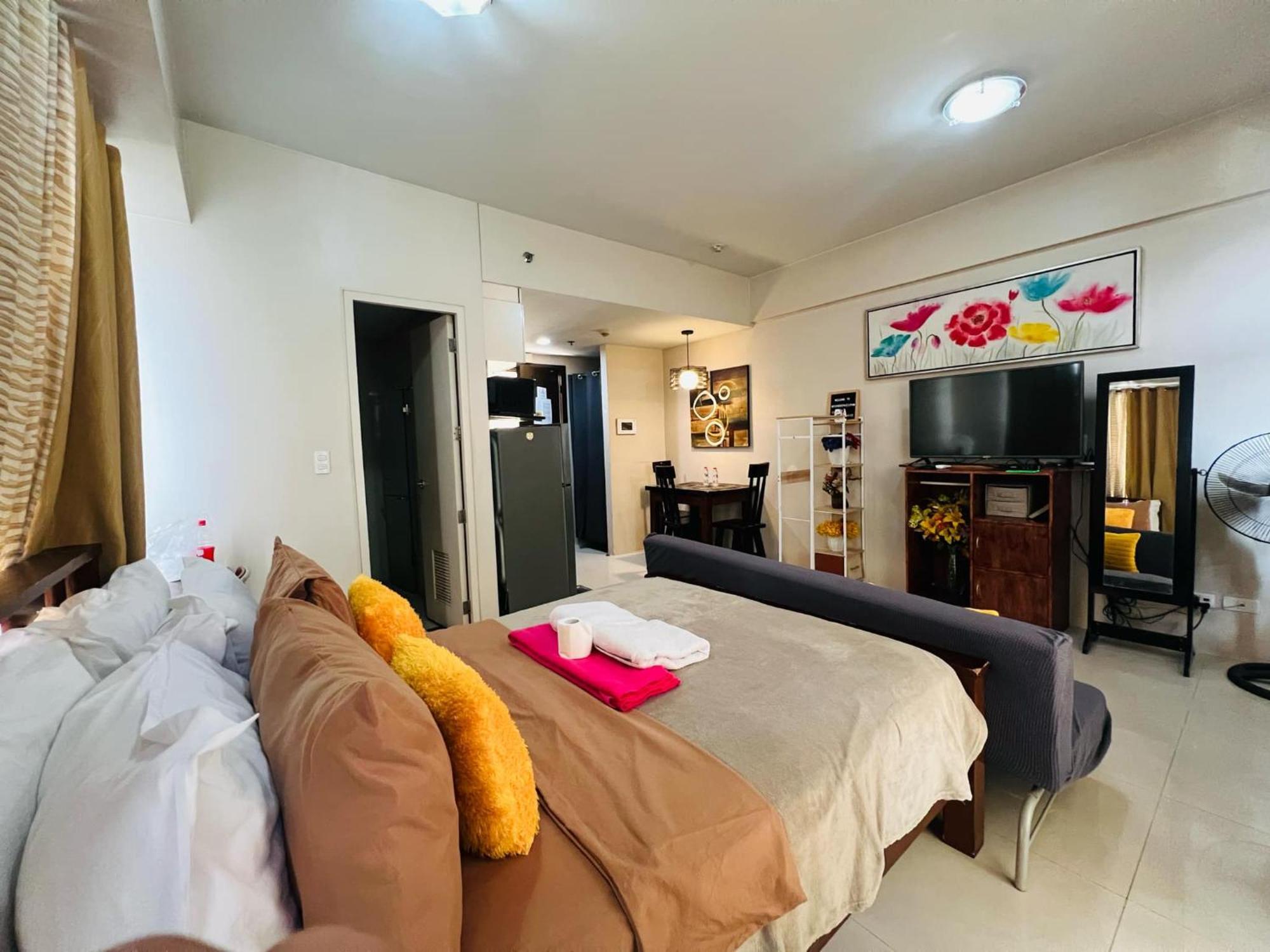 One Palm Tree Villas Condominium - Studio 7Th Fl With Balcony - Across Terminal 3 Airport Pasay Exterior photo