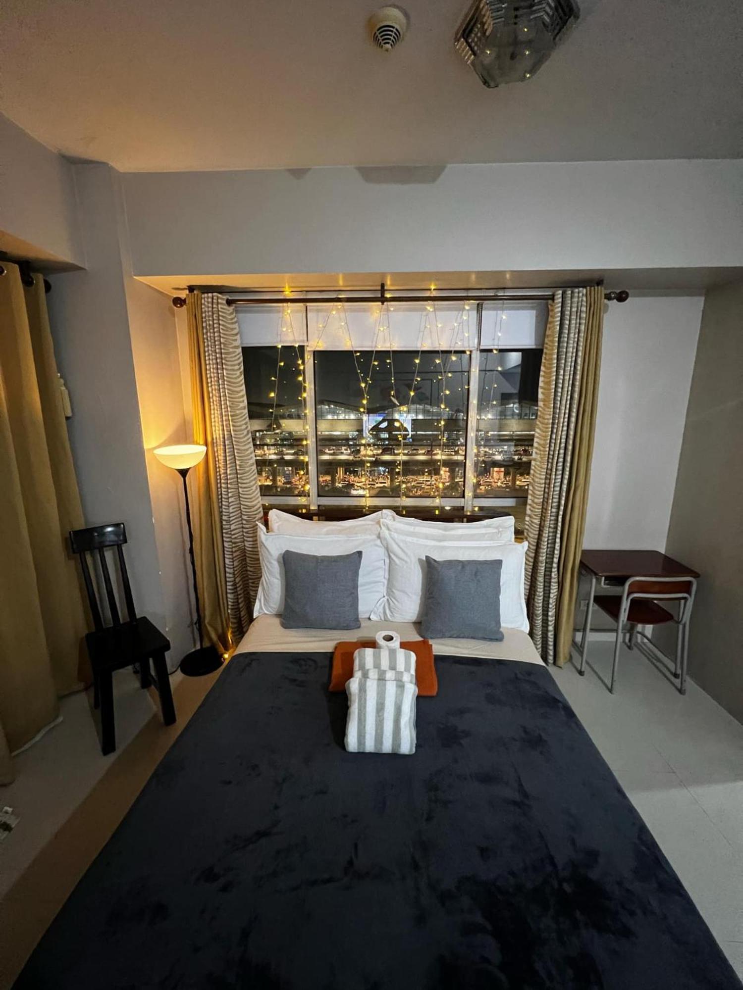 One Palm Tree Villas Condominium - Studio 7Th Fl With Balcony - Across Terminal 3 Airport Pasay Exterior photo