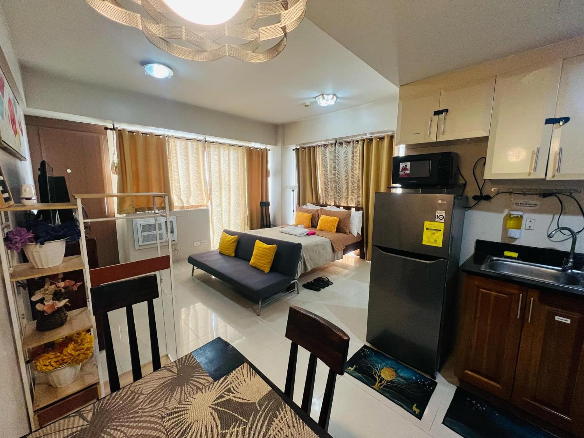 One Palm Tree Villas Condominium - Studio 7Th Fl With Balcony - Across Terminal 3 Airport Pasay Exterior photo